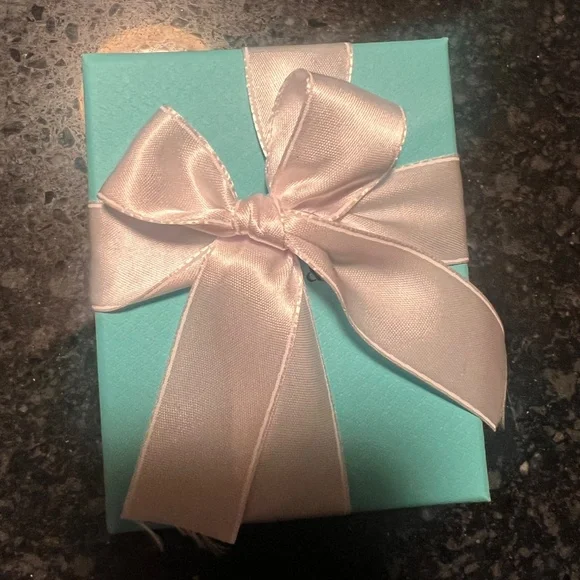 Tiffany & Co. Vintage Crossover X Ring Sterling Silver & 18K Gold Size 7.25 - Picture 9 of 9